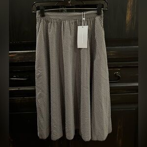 Antonio Melani NWT black/white pleated skirt